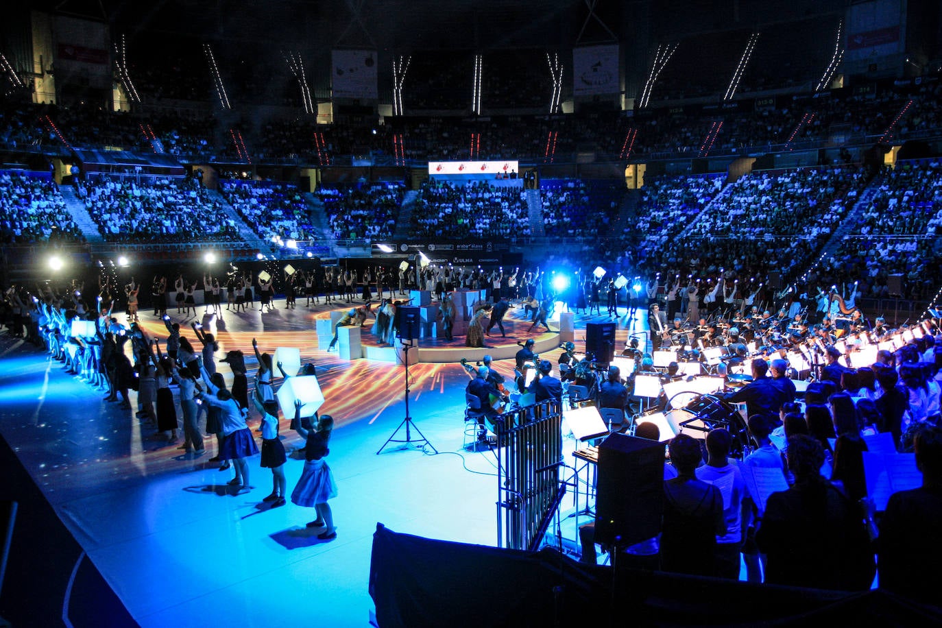 Fotos: &#039;Humanity al Music&#039; el gran espectáculo de la Corporación Mondragón