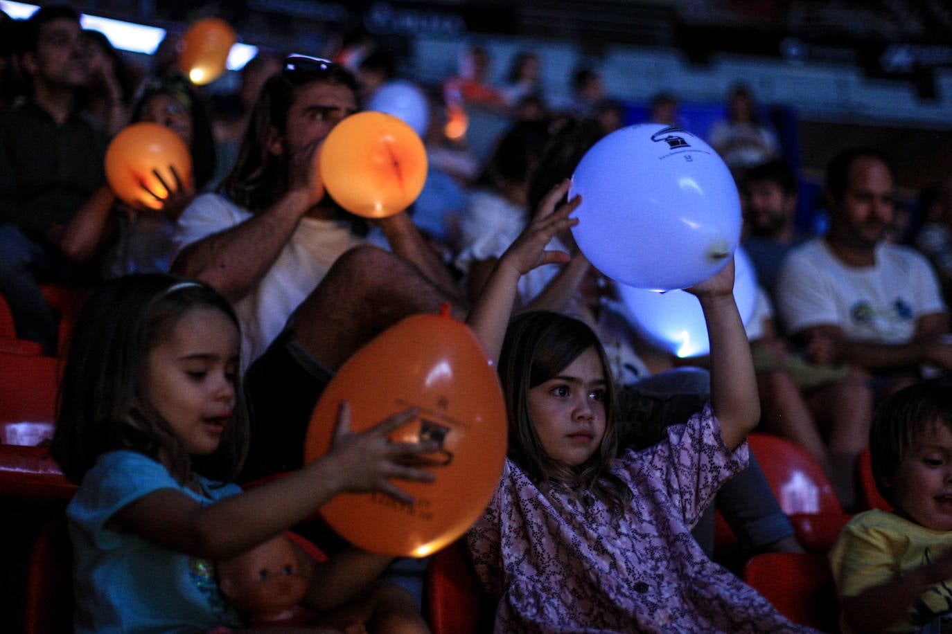 Fotos: &#039;Humanity al Music&#039; el gran espectáculo de la Corporación Mondragón