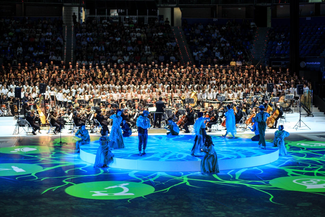 Fotos: &#039;Humanity al Music&#039; el gran espectáculo de la Corporación Mondragón