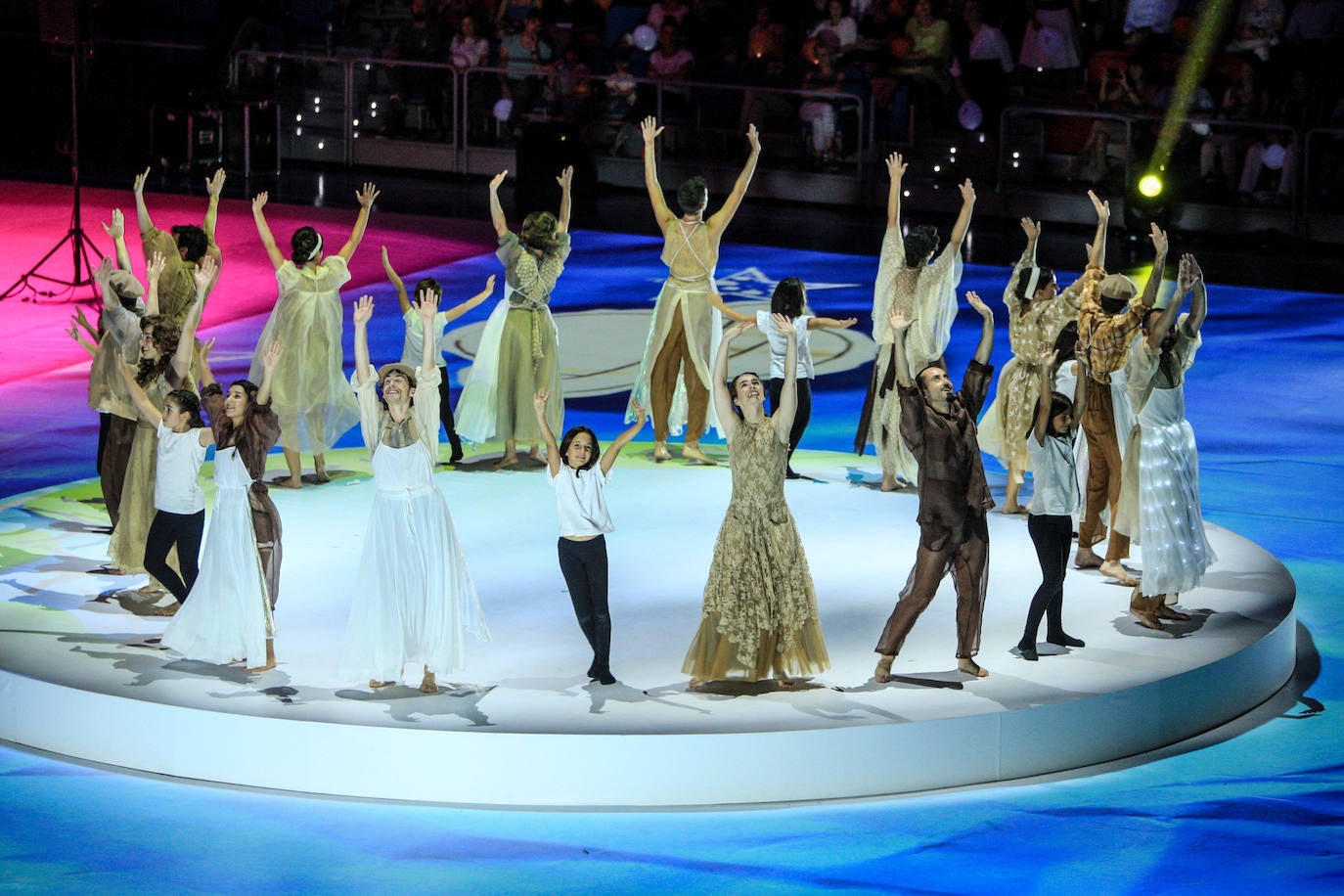 Fotos: &#039;Humanity al Music&#039; el gran espectáculo de la Corporación Mondragón