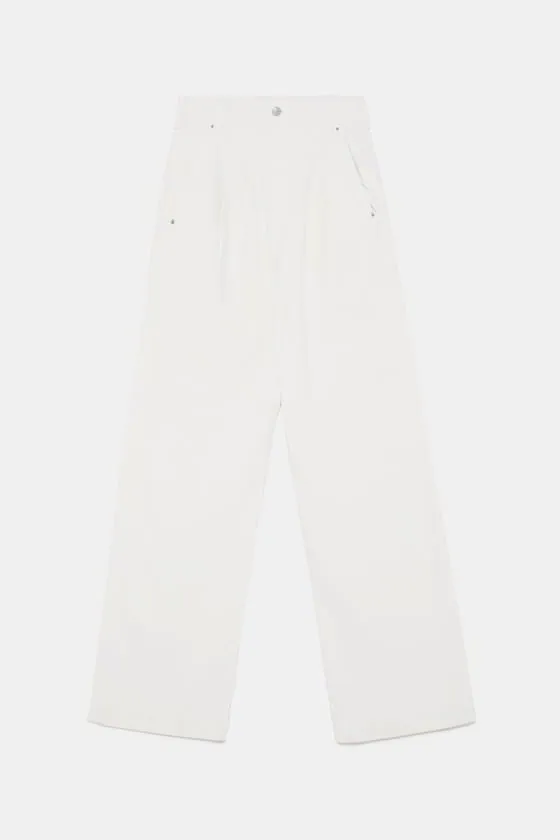 Pantalón vaquero ‘worker palazzo’, de Zara (39,95 euros).