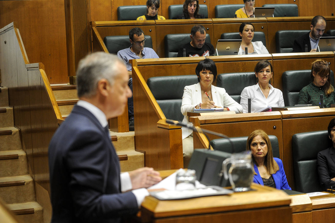 Los comicios generales de noviembre darán aire de mitin a la jornada en la Cámara vasca