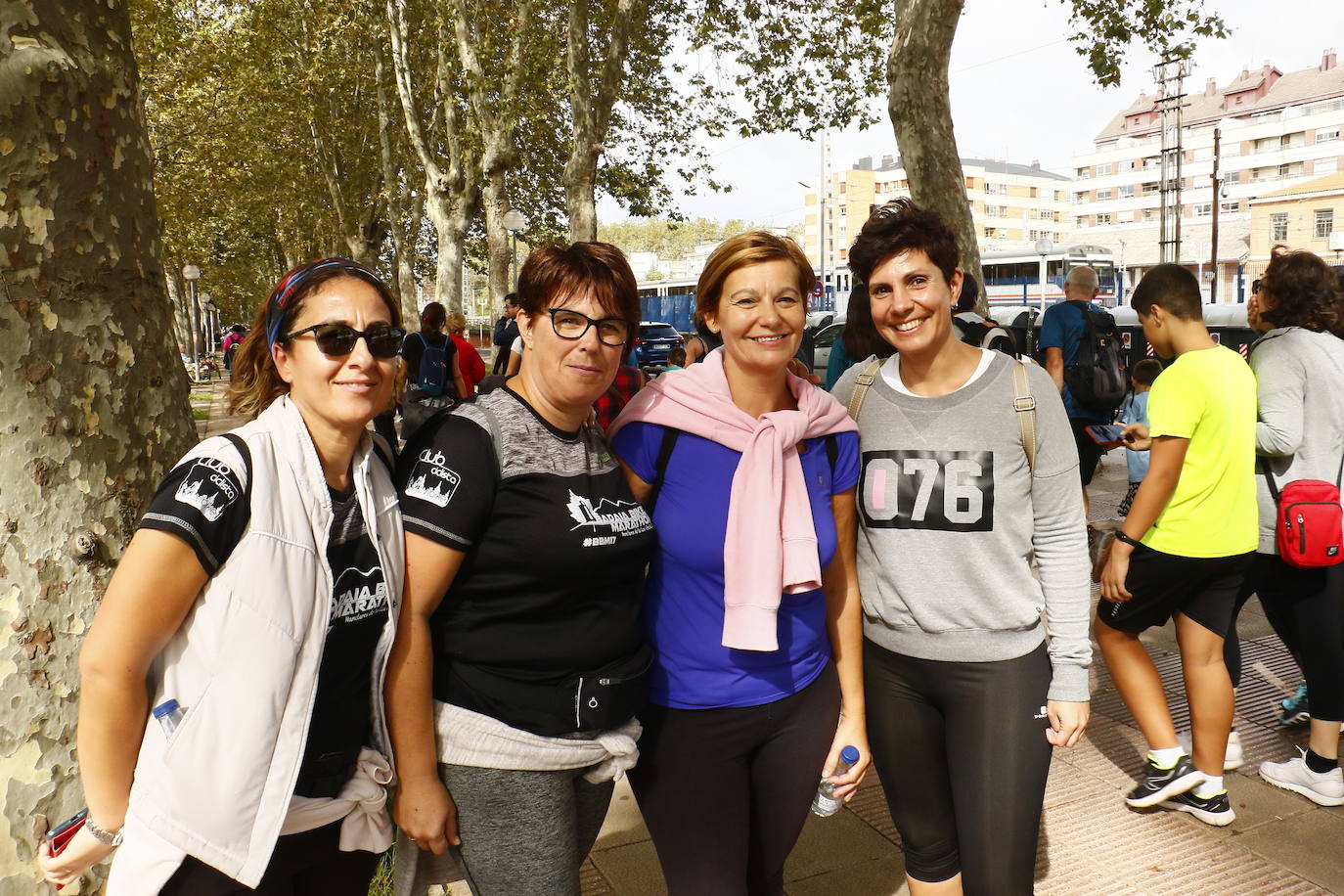 La popular cita ha reunido este año a cerca de dos mil participantes en un recorrido cargado de buen ambiente por el parque de Olárizu. Todo lo recaudado a través de las inscripciones para esta prueba que nació en 2012, coincidiendo con el reinado de Vitoria como 'Green Capital', irá destinado a la agencia de colocación de parados que Cáritas tiene en el barrio de Zaramaga.