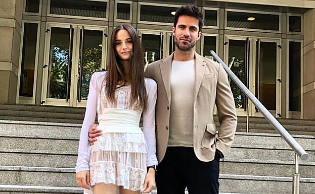 La modelo bilbaína que se casó en zapatillas un jueves cualquiera