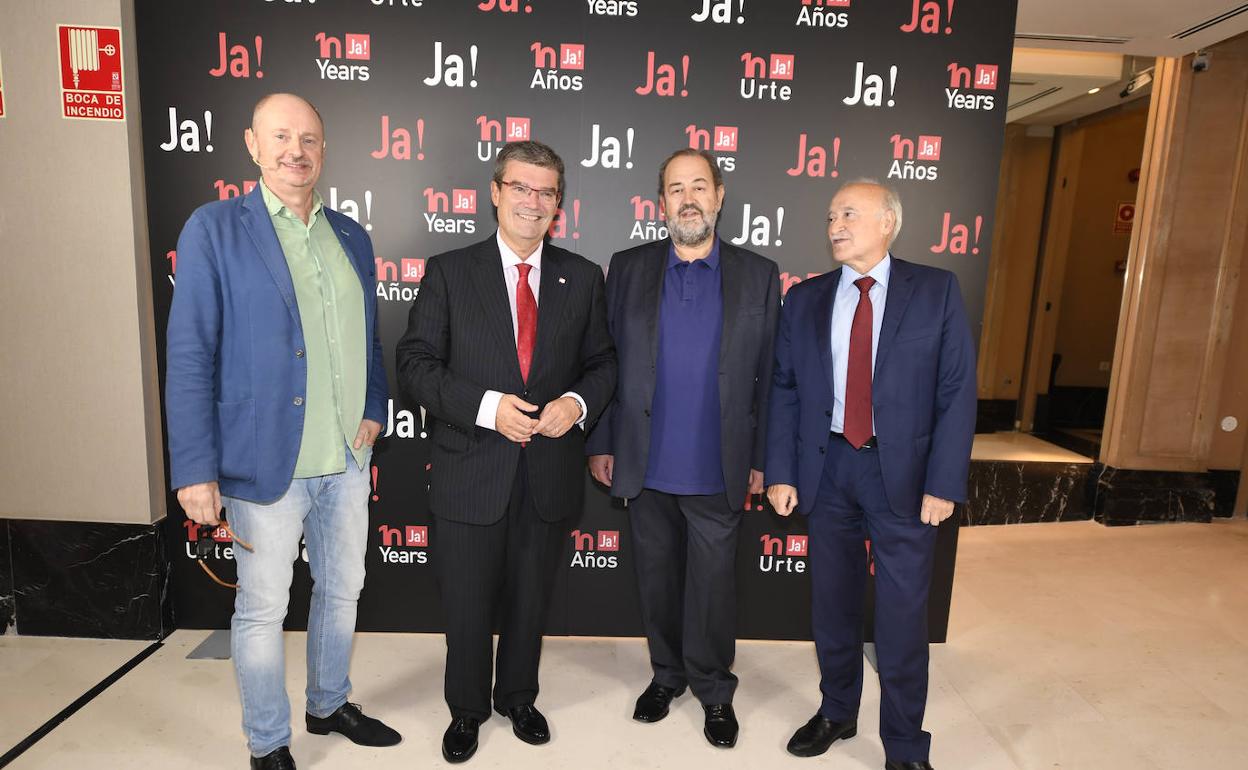 Fernando Marías, Juan Mari Aburto, Juan Bas y Gorka Martínez.