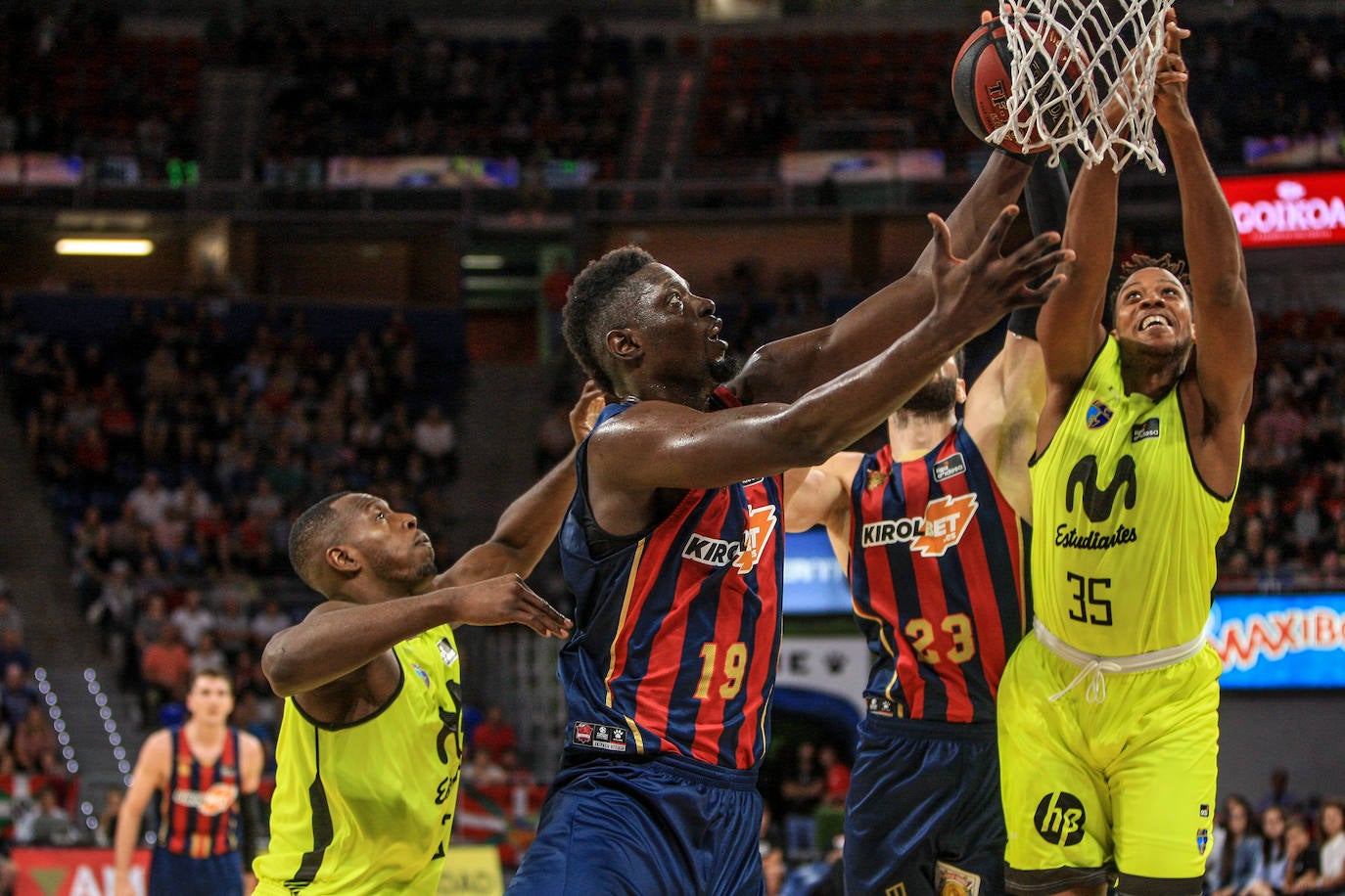 Fotos: Las fotos del Baskonia - Estudiantes