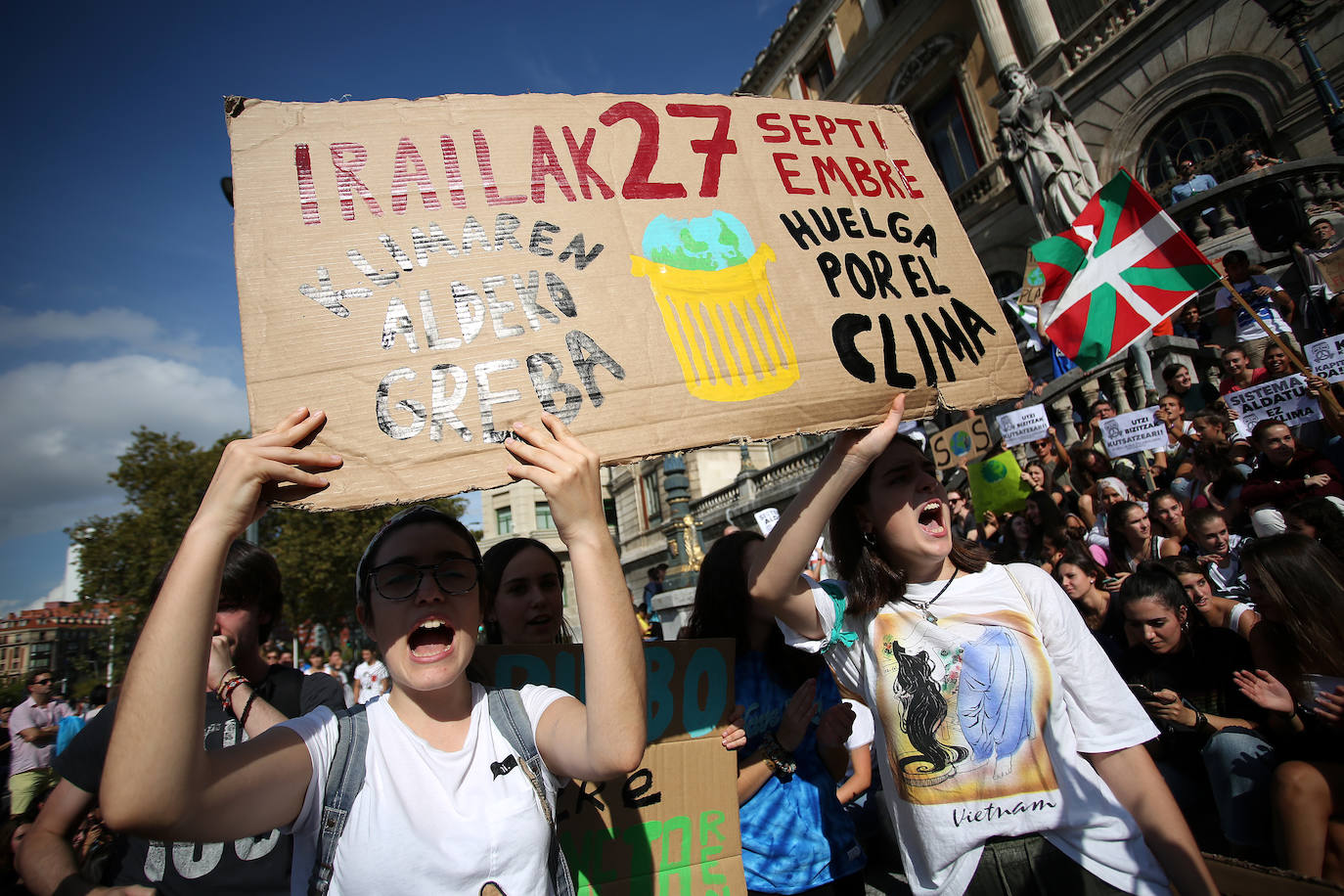 Fotos: Los estudiantes vizcaínos se manifiestan contra el cambio climático