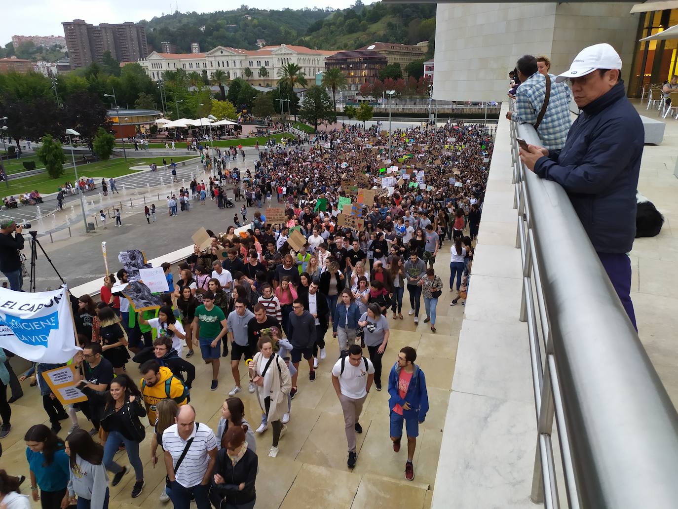 Fotos: Los estudiantes vizcaínos se manifiestan contra el cambio climático