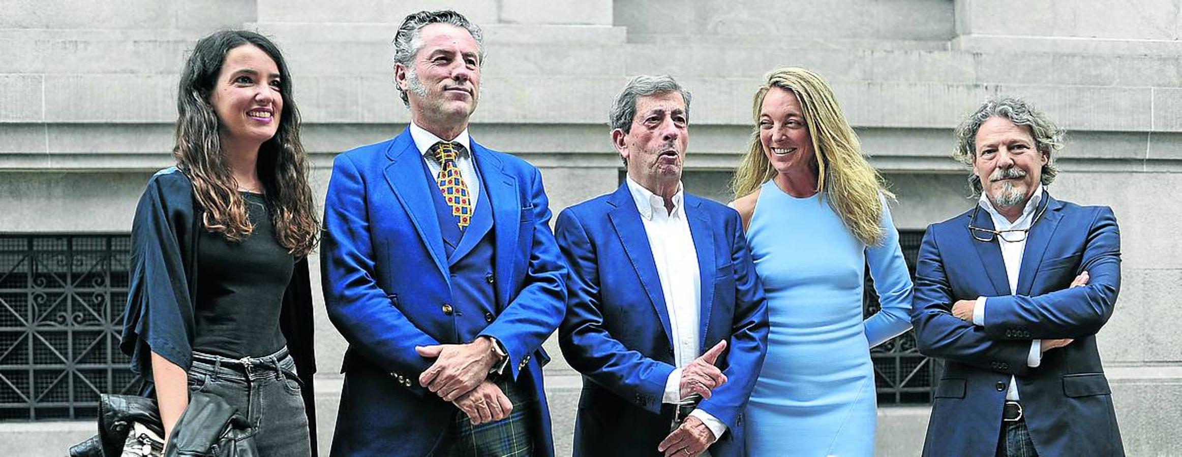 Begoña Lumbreras, Ignacio Goitia, Juan Manuel Lumbreras, Itxaso Elorduy y Jesús Mari Lazkano.
