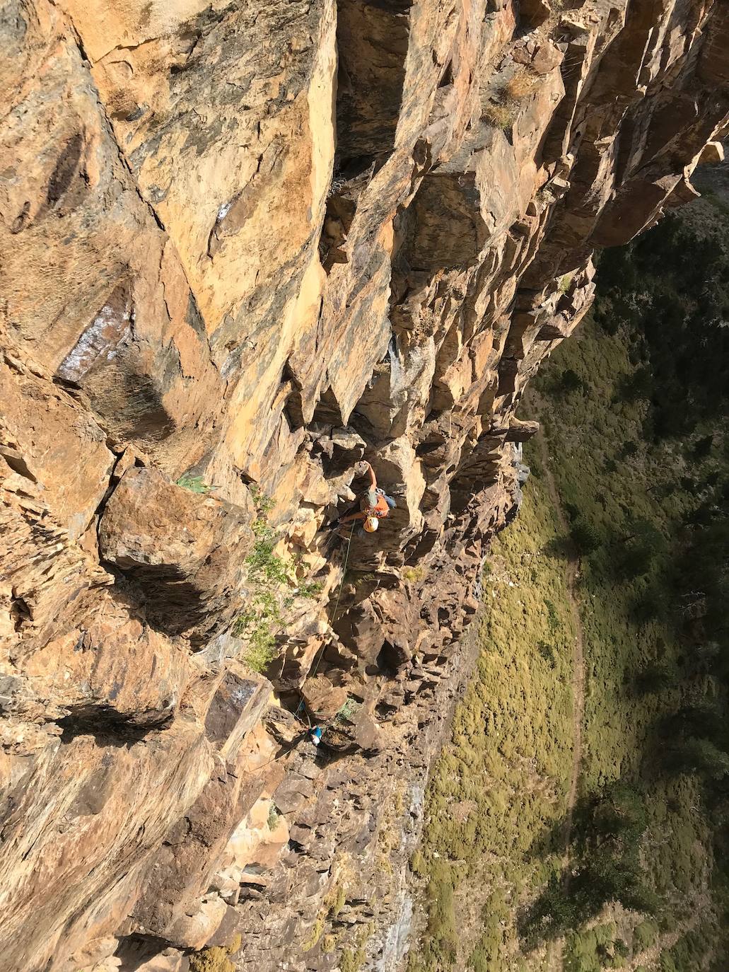 Las paredes de Ordesa impresionan por su verticalidad.