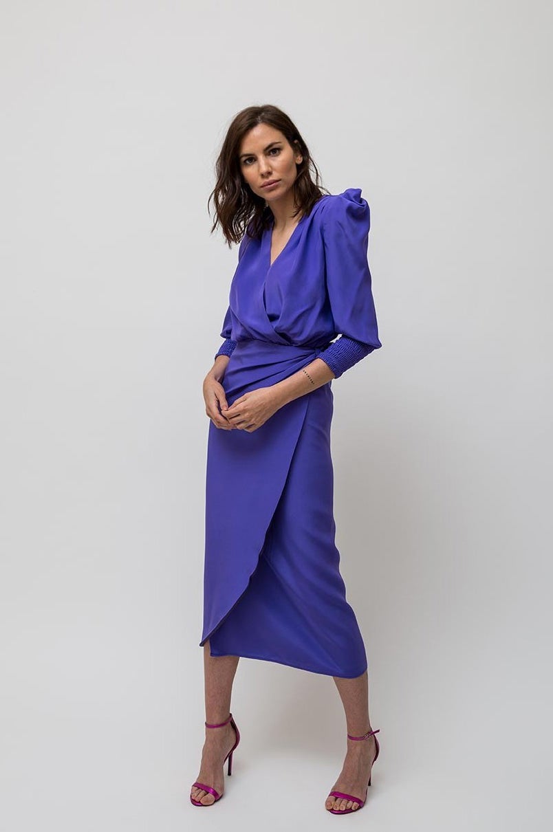 Inés Martín Alcalde, la firma que vistió a Nuria Roca en el enlace de Sergio Ramos y Pilar Rubio, comienza su gira por 12 ciudades españolas y hará parada en Vizcaya a partir del 16 de octubre