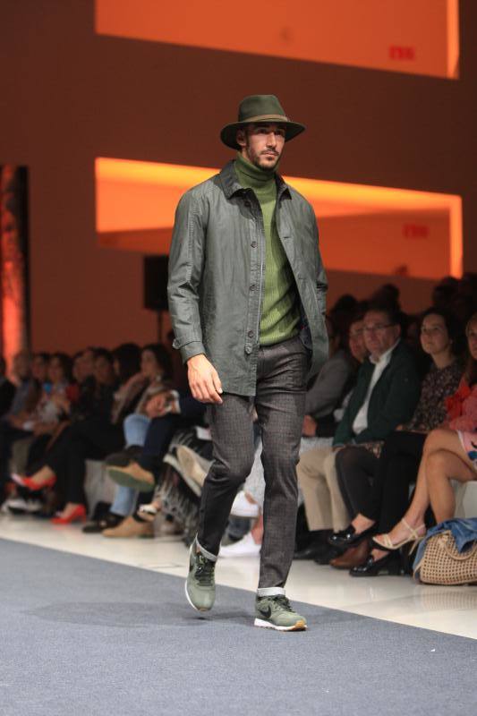 Fotos: El &#039;total black&#039; y el estilo militar dan la batalla esta temporada