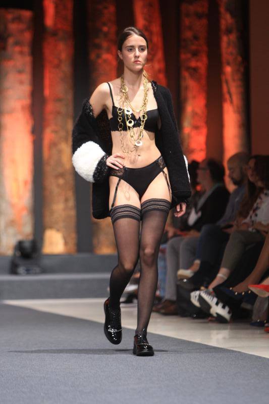 Fotos: El &#039;total black&#039; y el estilo militar dan la batalla esta temporada