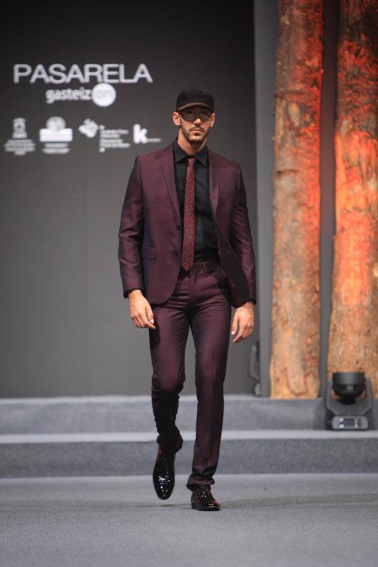 Fotos: El &#039;total black&#039; y el estilo militar dan la batalla esta temporada