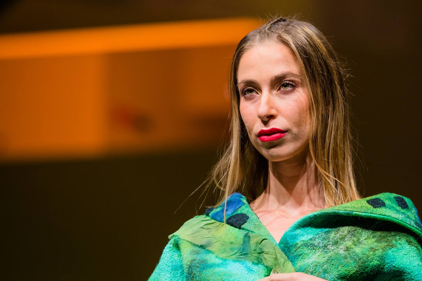 Propuestas sostenibles, diseños extravagantes y moda infantil han protagonizado la segunda jornada de la cita 'fashion' en el Palacio Europa de Vitoria