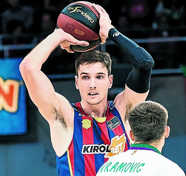 Janning, de escolta de referencia ante la baja de Stauskas.