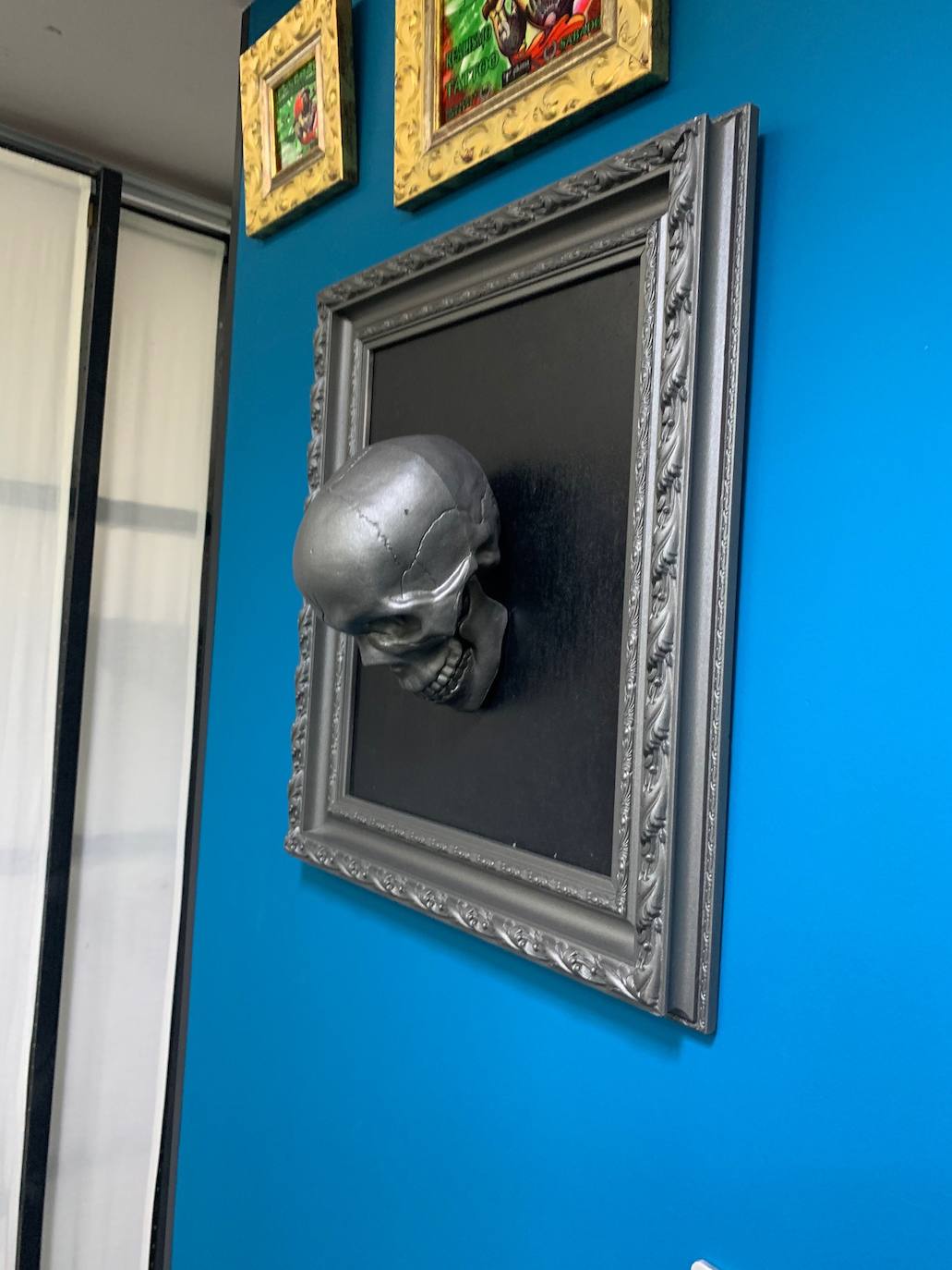 Una calavera en Brothers Tattoo Studio