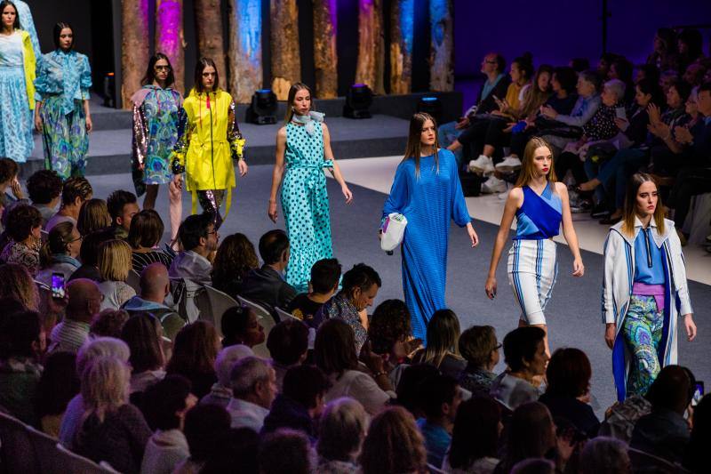 Las colecciones de La nieta de Inés, Rebeca Ruiz, Eder Aurre y la pareja formada por Miguel Gutiérrez y Cristina Lefter cerraron el Encuentro de Nuevos Creadores de Moda de la Pasarela Gasteiz On.