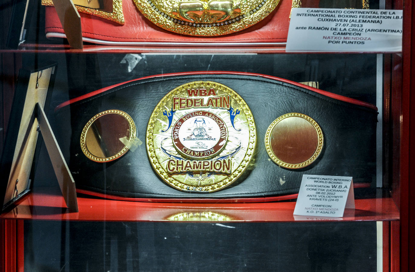 Con puño de hierro y guante de cuero, el gimnasio de Andoni Alonso, que no desentonaría para nada en Brooklyn, es el gran templo de los devotos del boxeo en Vitoria