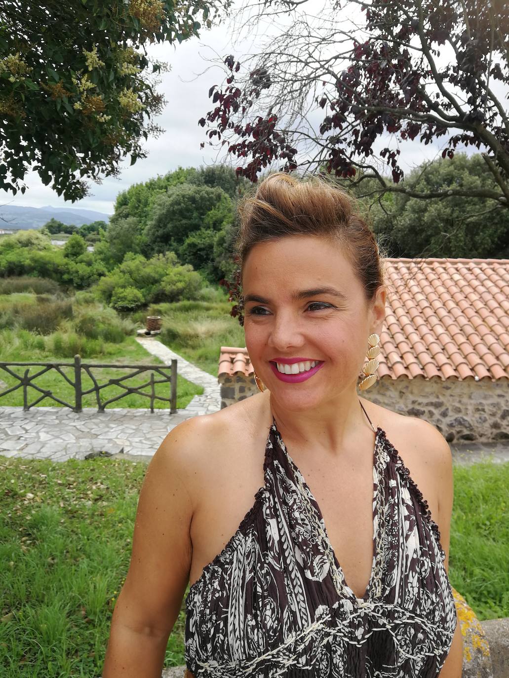 El 'veroño' nos impide hacer el cambio de armario antes de noviembre. Aquí cinco estilismos para quienes aún no han guardado el capazo y las sandalias