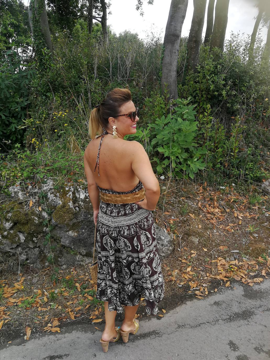 El 'veroño' nos impide hacer el cambio de armario antes de noviembre. Aquí cinco estilismos para quienes aún no han guardado el capazo y las sandalias