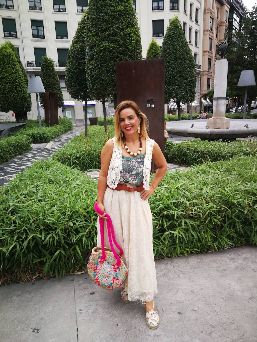 El 'veroño' nos impide hacer el cambio de armario antes de noviembre. Aquí cinco estilismos para quienes aún no han guardado el capazo y las sandalias