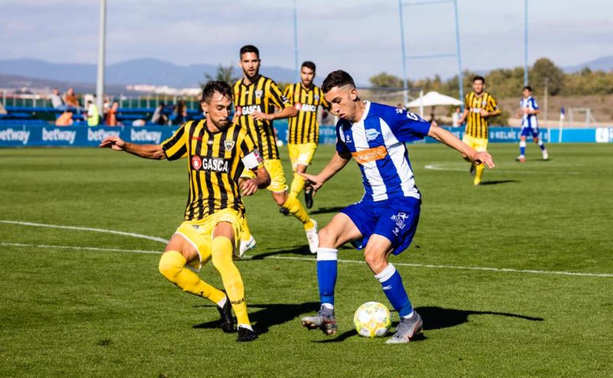 El Barakaldo espera resarcirse de la derrota ante el Alavés B.