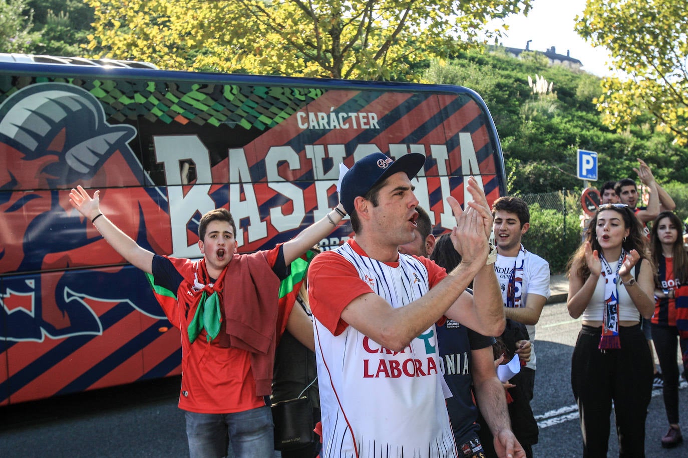 Las fotografías dle partido correspondiente a la cuarta jornada de la Liga Endesa ACB entre los vizcaínos y alaveses