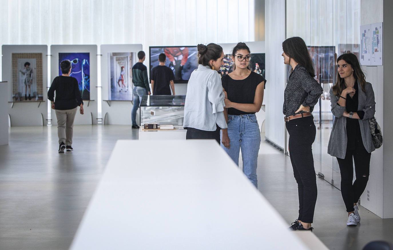 Fotos: Visita a la Escuela de Diseño