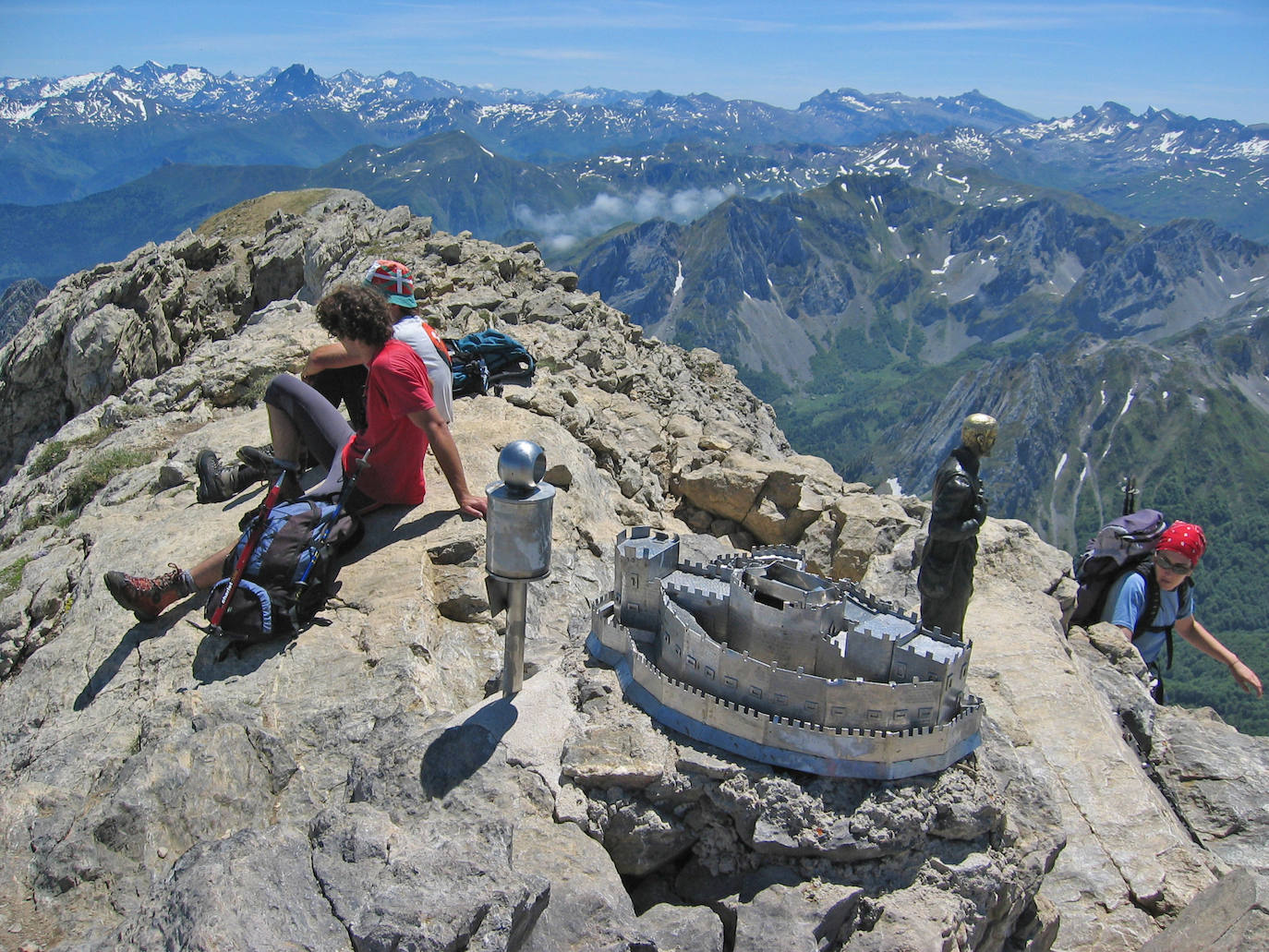 Mesa de los tres reyes (Navarra)