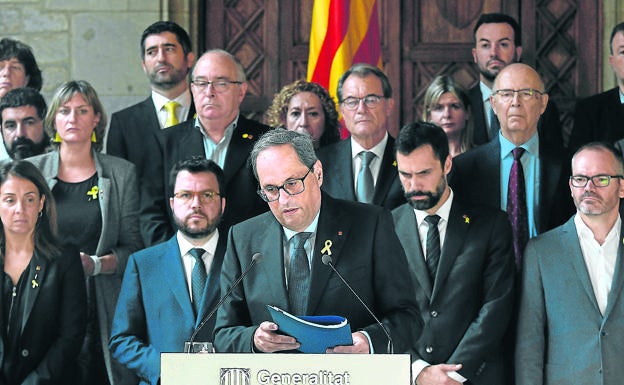 Torra compareció acompañado por su Gobierno y diferentes líderes secesionistas tras conocerse el fallo del Supremo.