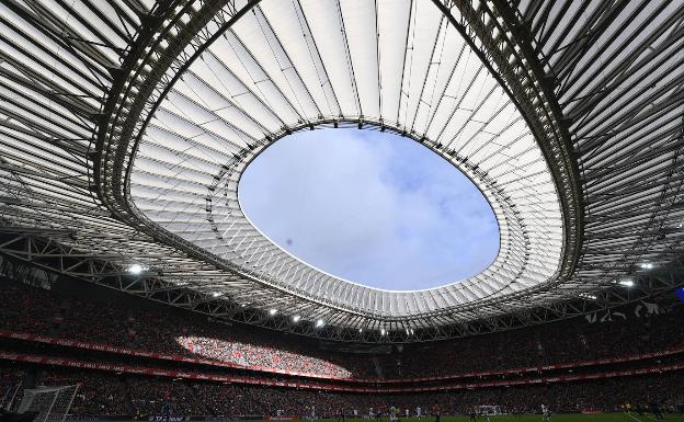 Vista del interior de San Mamés en el partido entre el Athletic y el Valencia. 