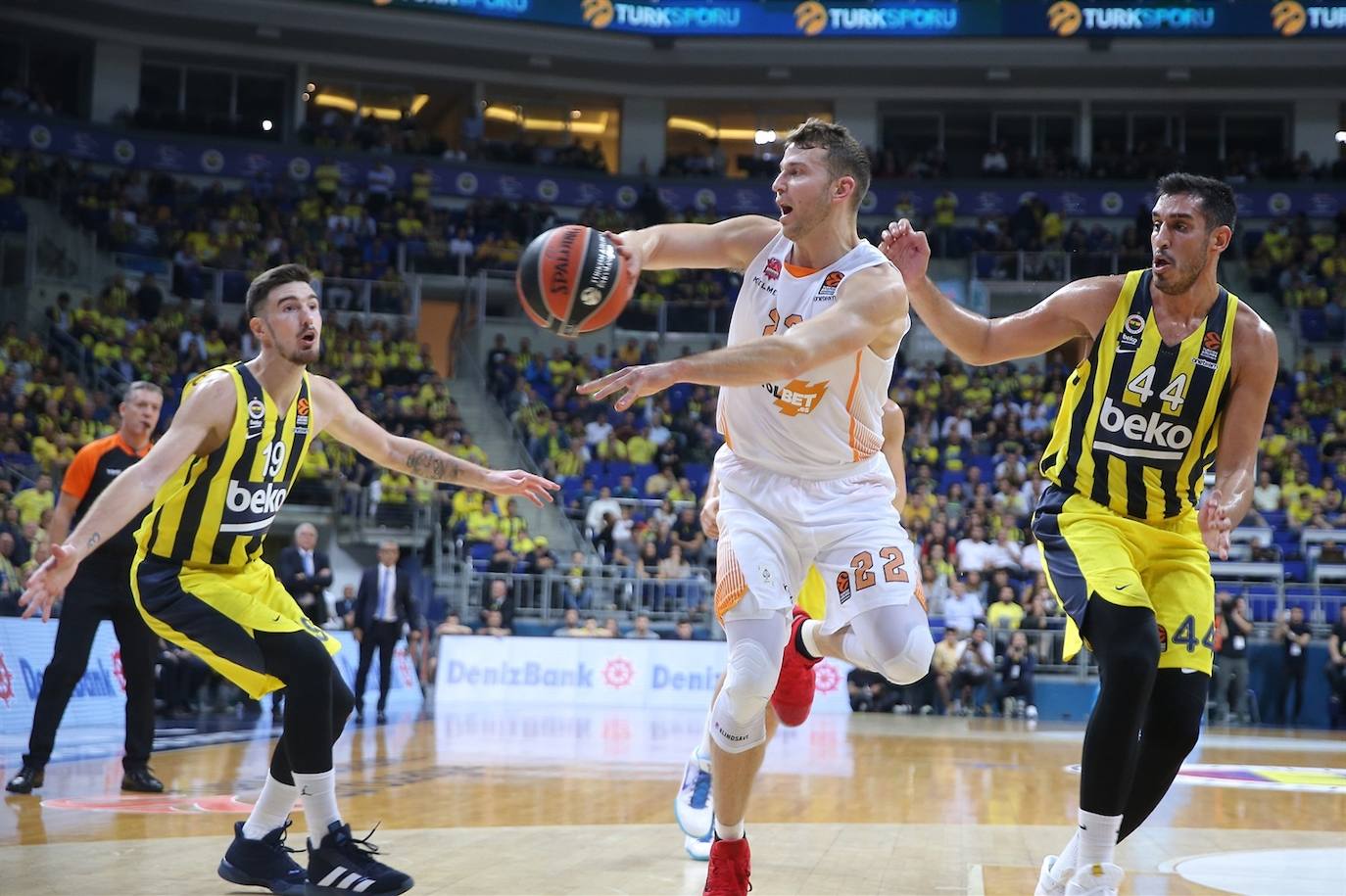 Fotos: Las fotos del Fenerbahce - Baskonia