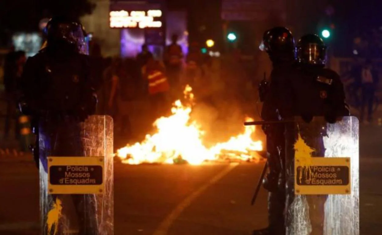 Disturbios de ayer por la noche en Barcelona.