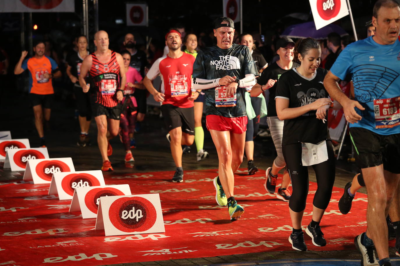 Fotos: Maratón nocturno en Bilbao