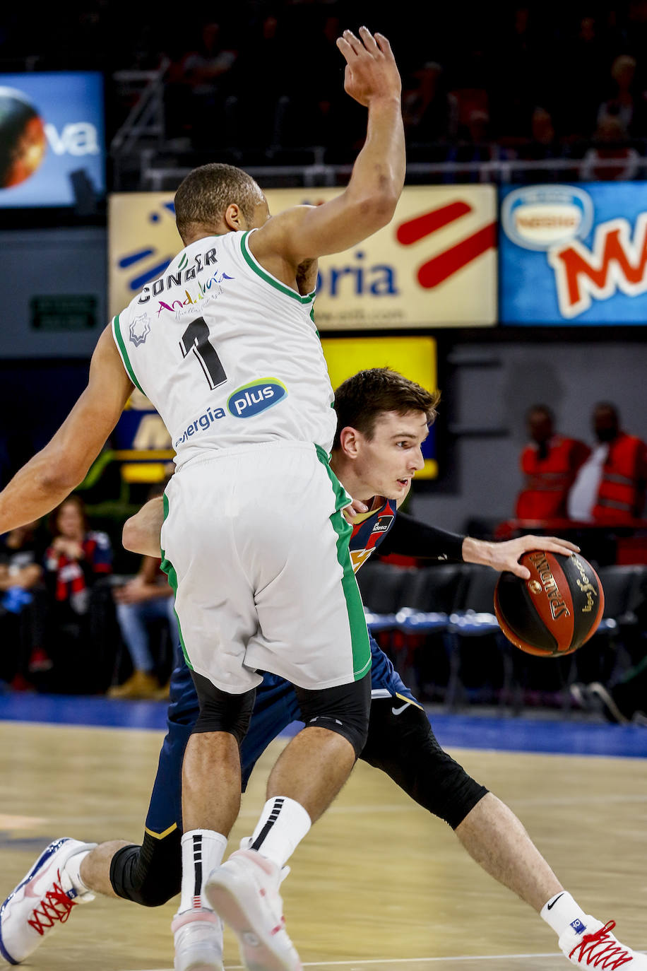 Fotos: El Baskonia - Betis, en imágenes