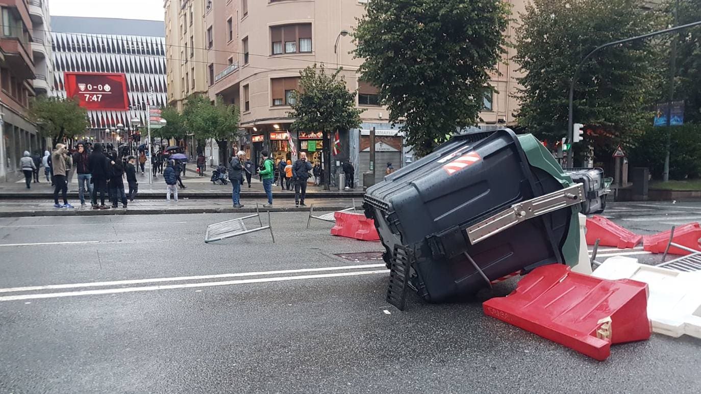 Fotos: Incidentes en Bilbao por una protesta contra el mitin de Vox