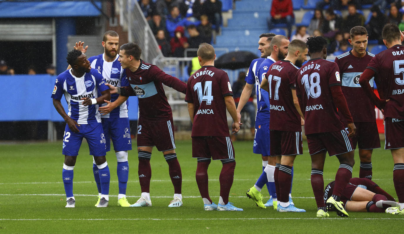 Fotos: Las imágenes del Alavés - Celta