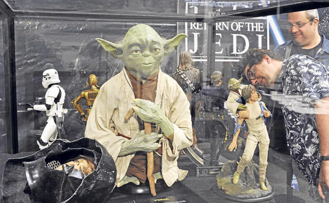 Los aficionados a la saga de 'Star Wars' no saldrán defraudados de una exposición única. 