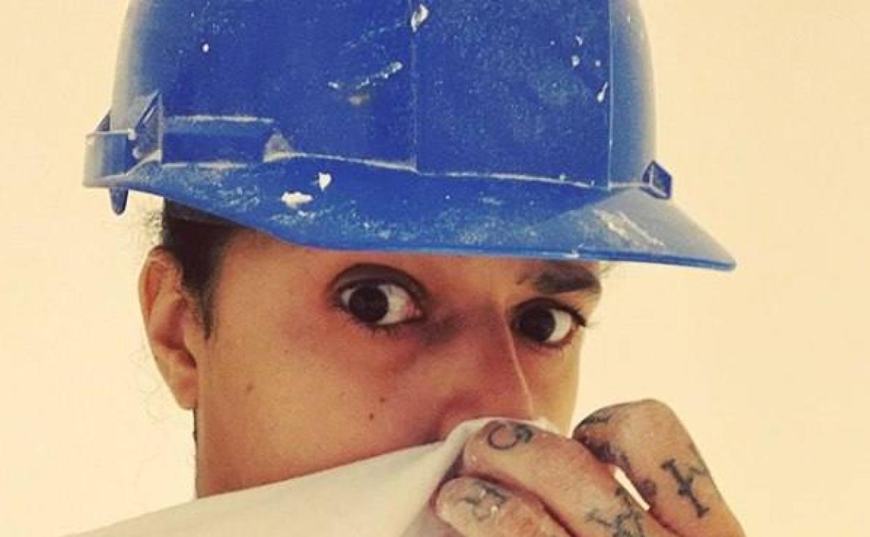 Imagen de la exdeportista en su actual trabajo. 