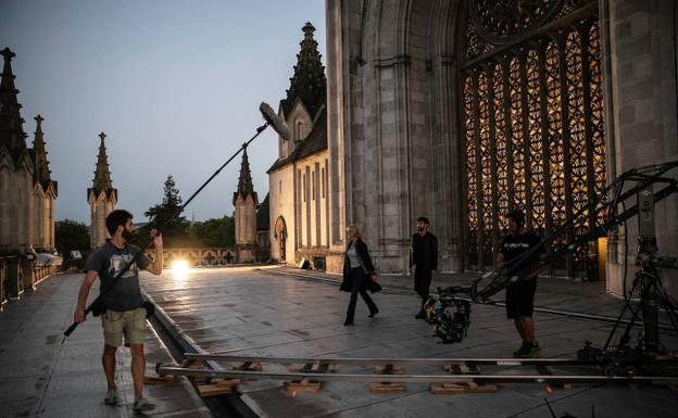 La 'catedral nueva' es el escenario donde se rodó una de las persecuciones más impactantes de 'El silencio de la ciudad blanca'. 