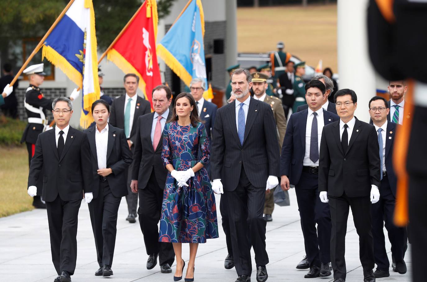 Fotos: Muchas flores y &#039;glamour&#039;: los looks de Letizia en su periplo por Asia