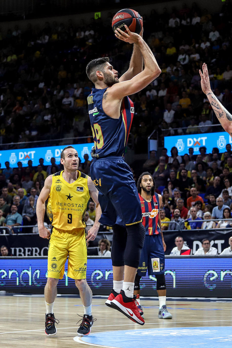 Un lance del partido. 