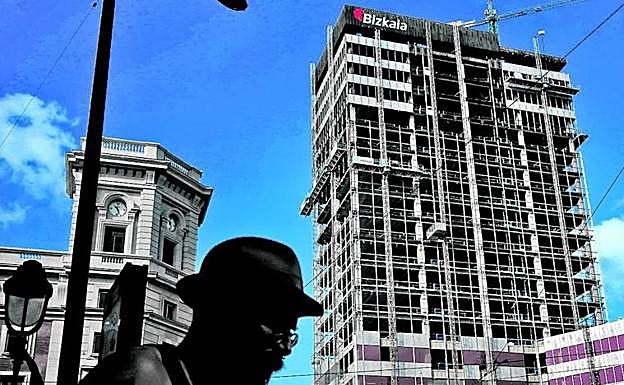 La Torre Bizkaia generará más de 1.300 empleos y 200 millones en quince años, según la Diputación