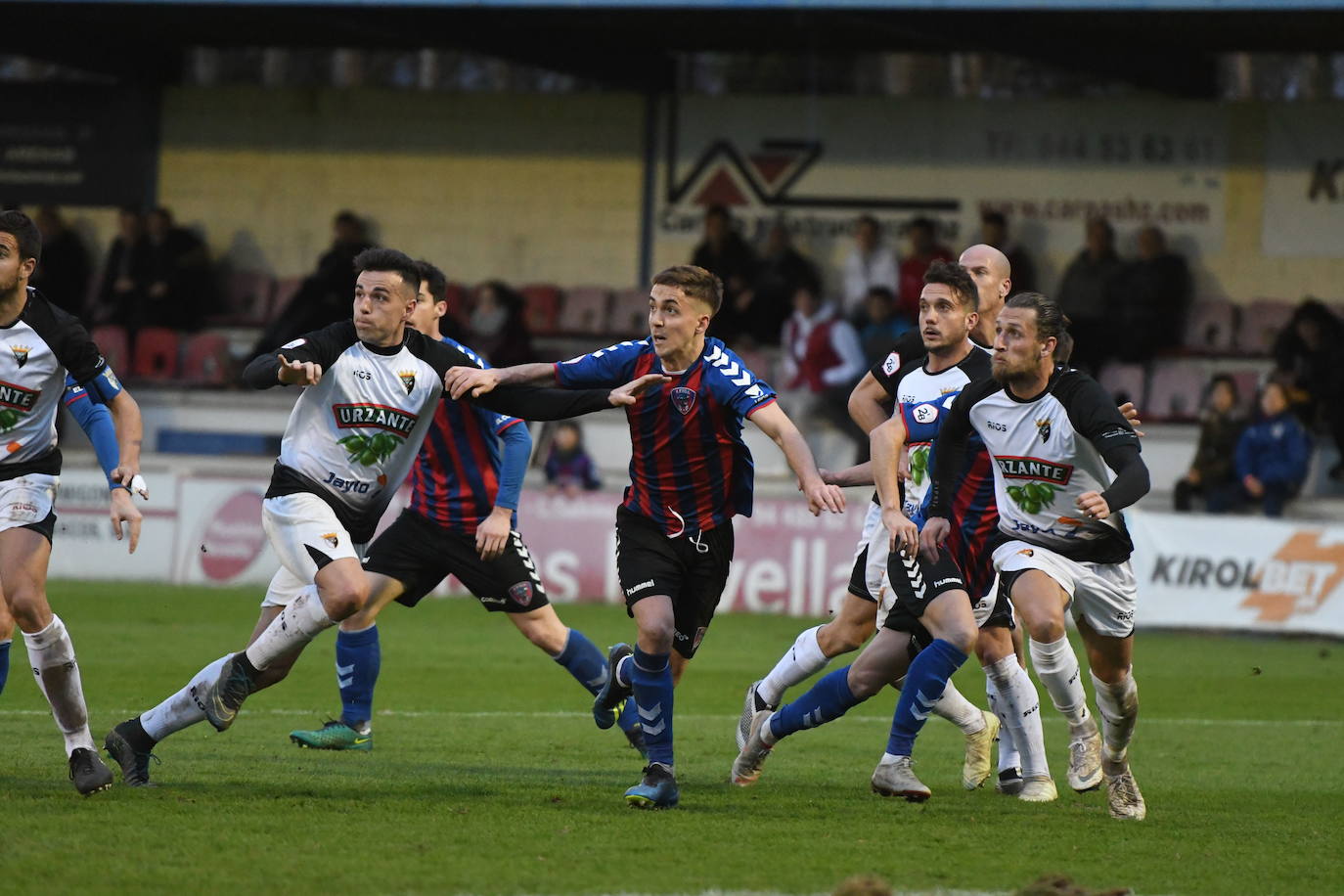 Una imagen del encuentro contra el Tudelano. 