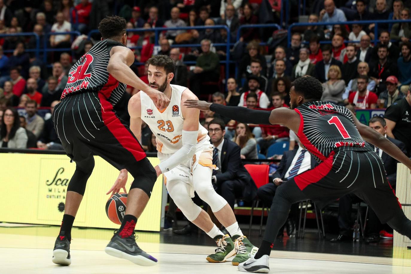 Fotos: Las fotos del Armani Milán - Kirolbet Baskonia