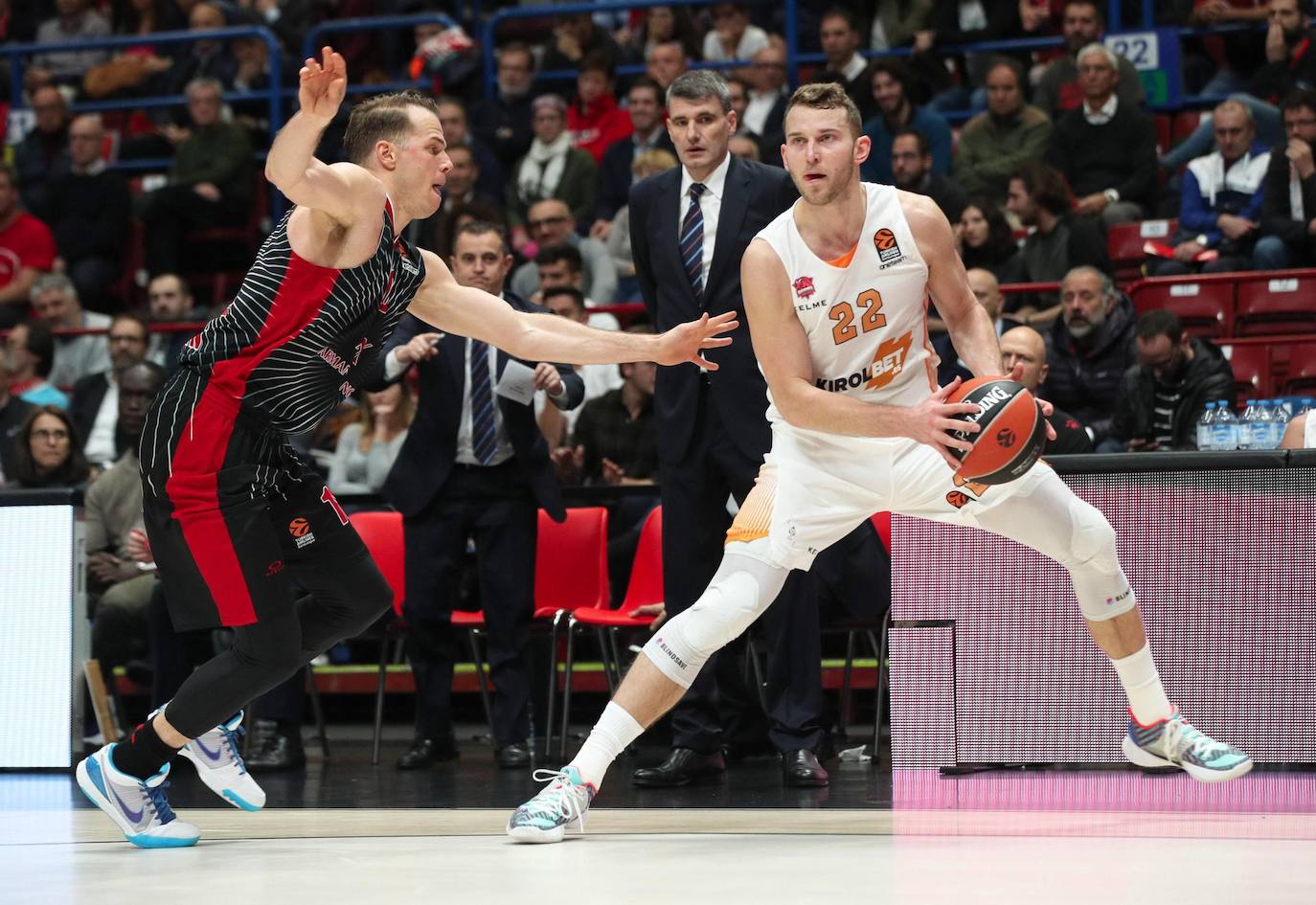 Fotos: Las fotos del Armani Milán - Kirolbet Baskonia