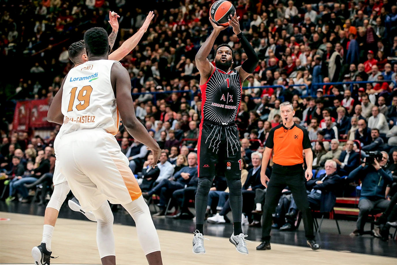 Fotos: Las fotos del Armani Milán - Kirolbet Baskonia