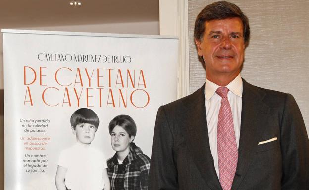 Cayetano Martínez de Irujo presenta sus memorias, 'De Cayetana a Cayetano'.