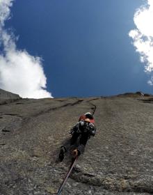 Imagen secundaria 2 - Éxito de los hermanos Pou en el Himalaya con tres nuevas vías abiertas